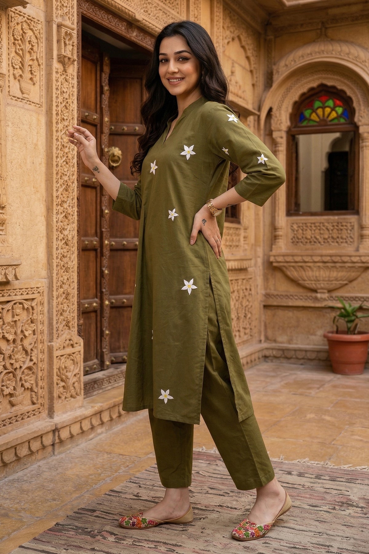 Green Embroidered Kurta & Pant