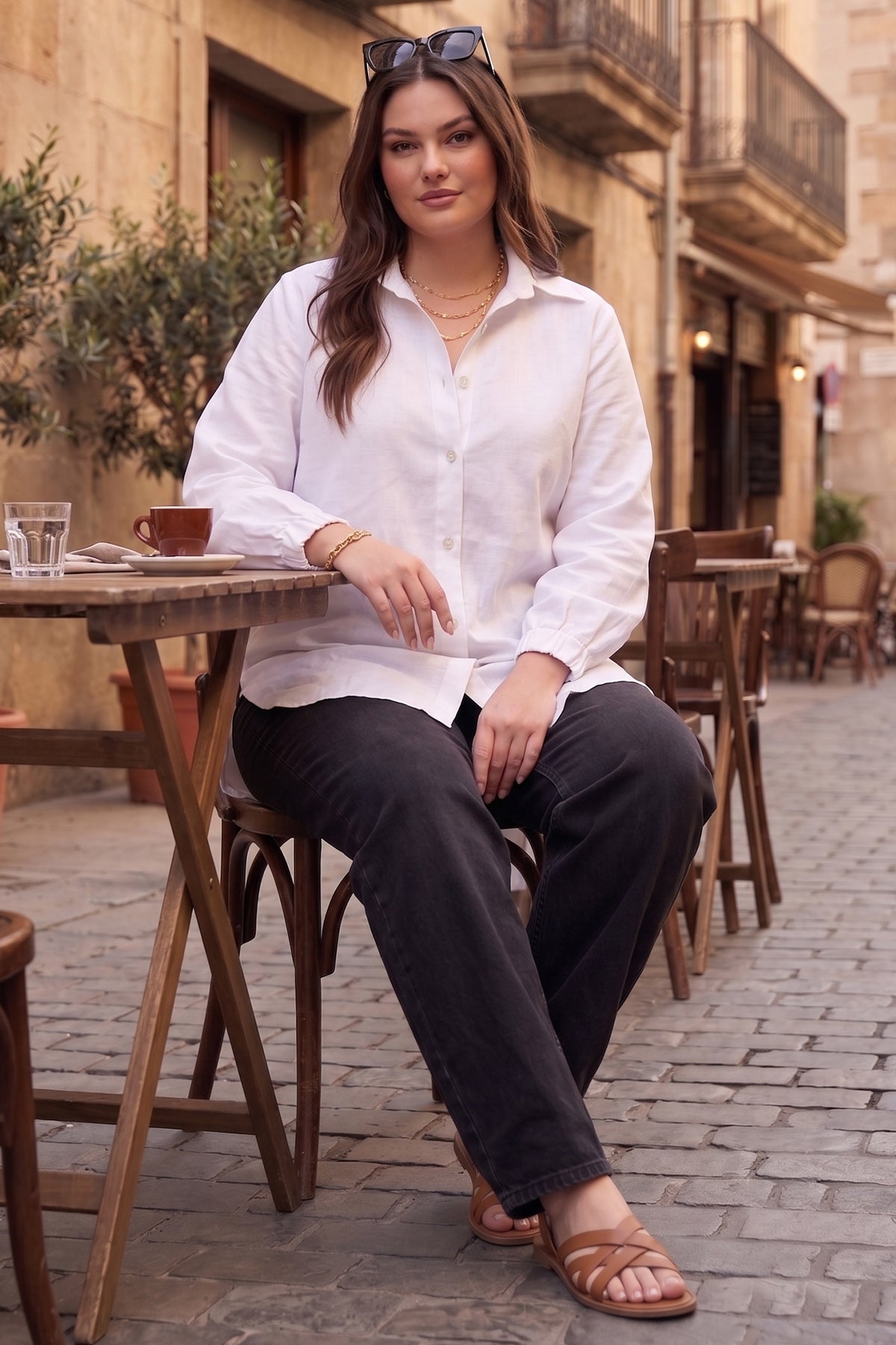 White High Low Buttoned Shirt